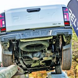 Rely desembarca en el país con una singular pick up mediana para el segmento de una tonelada de carga. 