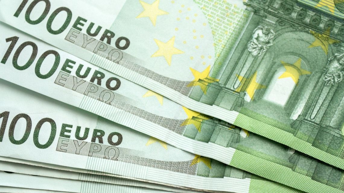 A cuánto cotiza el euro blue hoy, lunes 6 de julio