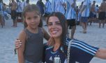 Valentina Cervantes se sumó al banderazo en la playa de Miami, fue "fotógrafa" de los hinchas y fue ovacionada: el divertido video 