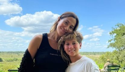 Jimena Barón junto a su hijo Momo