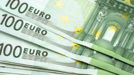 A cuánto cotiza el euro blue hoy, lunes 6 de julio
