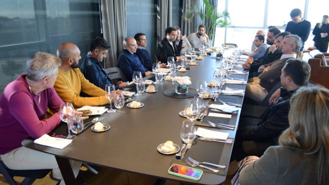 Intendentes buscan creatividad en la gestión y obras gasoleras
