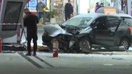 General Paz: auto chocó contra una estación de servicio 04072026