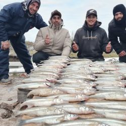 La clave de la jornada estuvo en adaptar el equipo a las condiciones del momento. Los mejores resultados llegaron utilizando brazoladas muy cortas, de apenas 10 a 15 cm, armadas con anzuelos N° 2, 