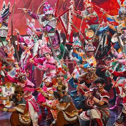 Imagen de una gala para celebrar el 29 aniversario del retorno de Hong Kong a la patria llevándose a cabo en Hong Kong, en el sur de China. | Foto:Xinhua/Chen Duo