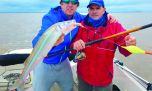 Pejerreyes que superan el kilo en el Río de la Plata