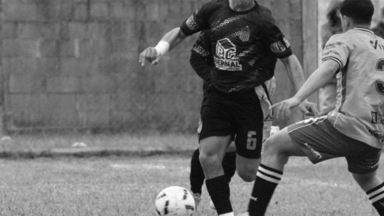 Tragedia en Chaco: un futbolista de 18 años murió tras un choque entre una moto y un auto