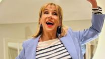 Marcela Tinayre y su look más canchero para alentar a la selección: camiseta, bikers y accesorio trendy