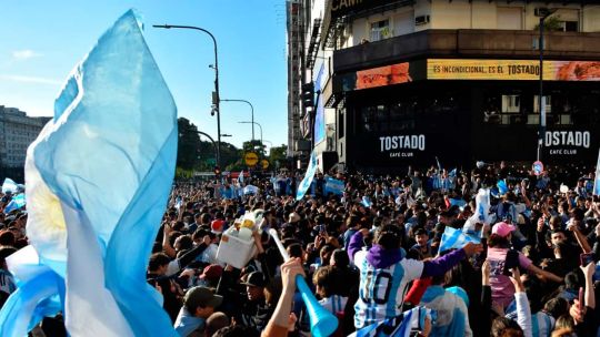 Disturbios, detenidos y heridos en distintas provincias tras los festejos por el pase de Argentina a la final