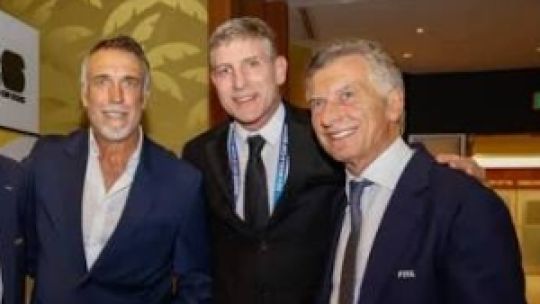 Tras una breve pausa, Macri vuelve a su ocupación favorita: ver el Mundial