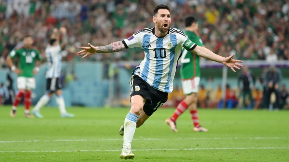 Los delanteros argentinos que hicieron historia en tres o más Mundiales