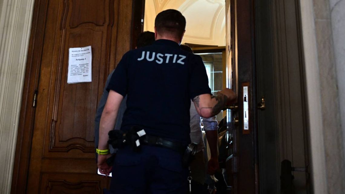 Condenan en Berlín al "Doctor Muerte" por la muerte de 15 pacientes terminales