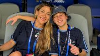 Jimena Barón junto a su hijo Momo