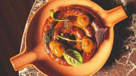 Villa Crespo suma un nuevo imán foodie: cocina al fuego, patio con huerta y una casona renovado