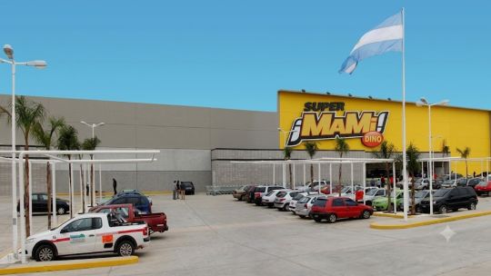 Super Mami redobla su apuesta en Córdoba: toma A Granel y se prepara para competir con La Anónima
