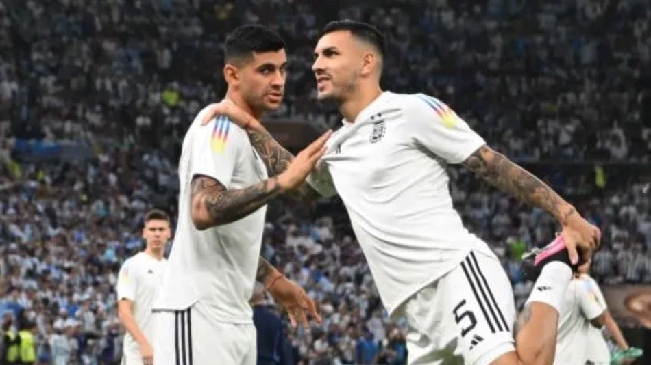Cuti Romero y Leandro Paredes