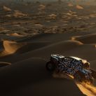 Cómo es la Toyota Hilux eléctrica que competirá en el Dakar 2027  