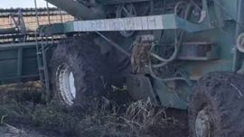 Un joven chaqueño fue arrollado por una cosechadora y pelea por su vida en Santiago del Estero