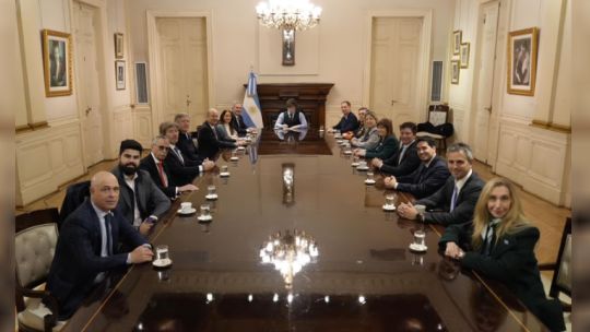 Milei convocó a su Gabinete para una reunión este lunes en Casa Rosada