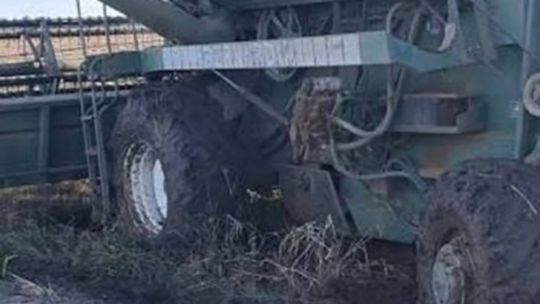 Un joven chaqueño fue arrollado por una cosechadora y pelea por su vida en Santiago del Estero