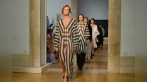 El debut de Maria Grazia Chiuri en Fendi: una Alta Costura entre la materia y el tiempo
