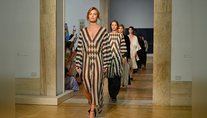 El debut de Maria Grazia Chiuri en Fendi: una Alta Costura entre la materia y el tiempo