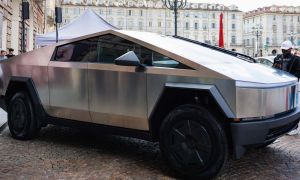 Tesla desembarcará en el país con Joaquín Lizarralde.