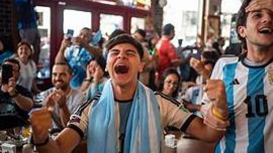 El peligro tras la pasión por el fútbol: se registran entre 2 y 3 veces más emergencias cardíacas después de los penales