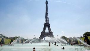 12_07_2026_paris_torre_eiffel_calor_afp_g