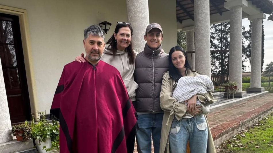Paulo Dybala y su familia