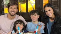 Alex junto a sus hijos, Fermín y Gregorio