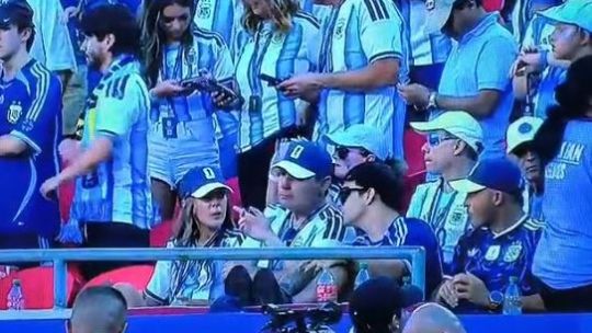 Gustavo Valdés viajó al Mundial 2026 en medio de la parálisis del Senado de Corrientes
