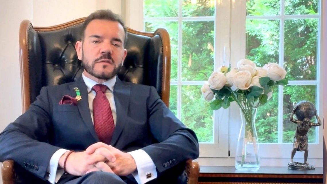Quién es Alejandro Nimo, el funcionario que fue desplazado de la Embajada argentina en España por su pelea con el embajador