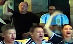 Insaurralde anoche, viendo el partido en lo de Fernández Prieto 13072026