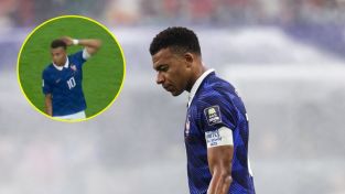 Kylian Mbappé reacciona tras la derrota por 0-2, durante el partido de semifinales de la Copa Mundial de la FIFA 2026 entre Francia y España