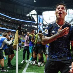 El centrocampista argentino Enzo Fernández, celebra el segundo gol de su equipo, anotado por Lautaro Martínez, durante el partido de semifinales del Mundial de Fútbol de 2026 entre Inglaterra y Argentina en el Estadio de Atlanta. | Foto:Thomas Coex / AFP