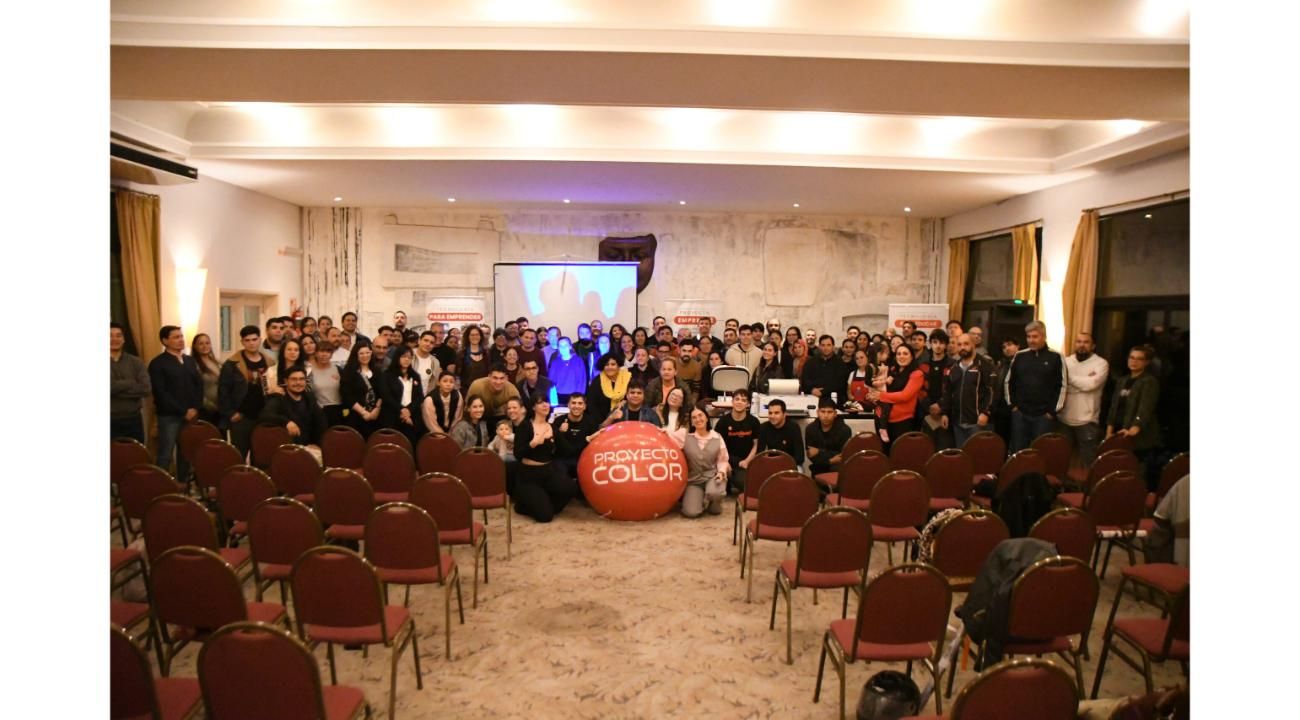 Proyecto Emprende: la iniciativa que convierte lo que hacés en un negocio real
