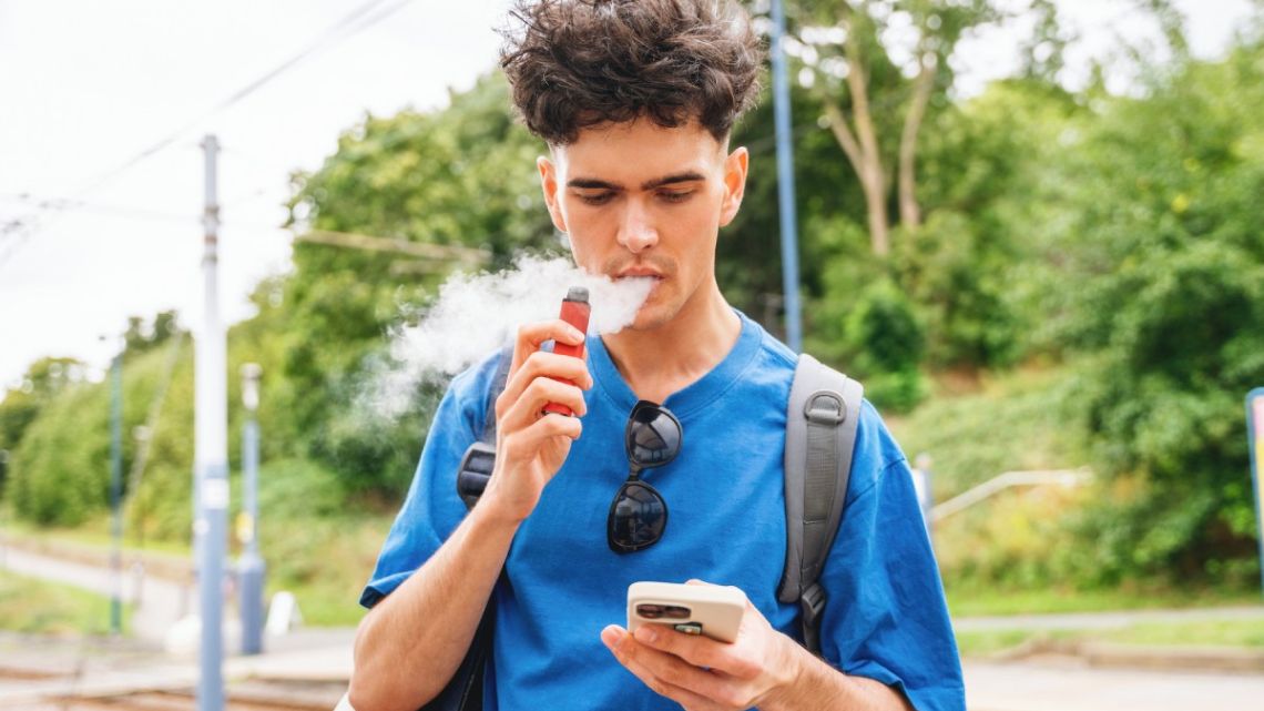 Fumar reduce 15% la capacidad física en jóvenes sanos