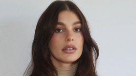 Camiseta albiceleste y falda con encaje: el look chic de Camila Morrone para alentar a la Argentina contra Inglaterra