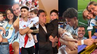 Los jugadores de la Selección Argentina junto a sus hijos