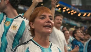Nancy Pazos en el partido Argentina e Inglaterra