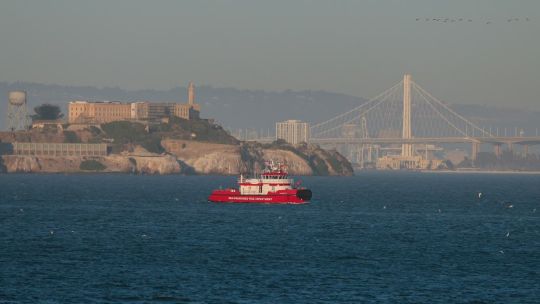 Se hundió un barco cerca de Alcatraz: 1 muerto y 3 desaparecidos