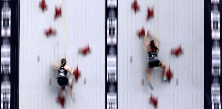 Varios atletas participaron en las pruebas de clasificación de velocidad de la Copa del Mundo de Escalada de la IFSC, que tuvo lugar al aire libre, a los pies del macizo del Mont Blanc, parte de la cordillera de los Alpes, en Chamonix, al este de Francia.