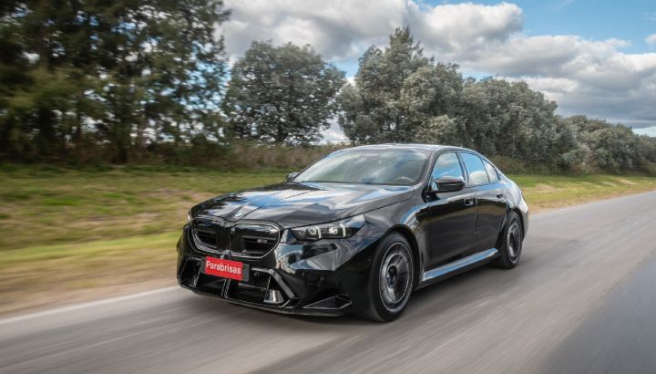 Probamos el nuevo BMW M5: así acelera el deportivo híbrido enchufable con 727 CV y todo el lujo