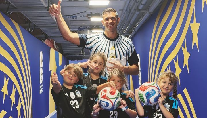 Los hijos de La Scaloneta: las tiernas fotos de los jugadores junto a sus herederos en modo "hinchas"