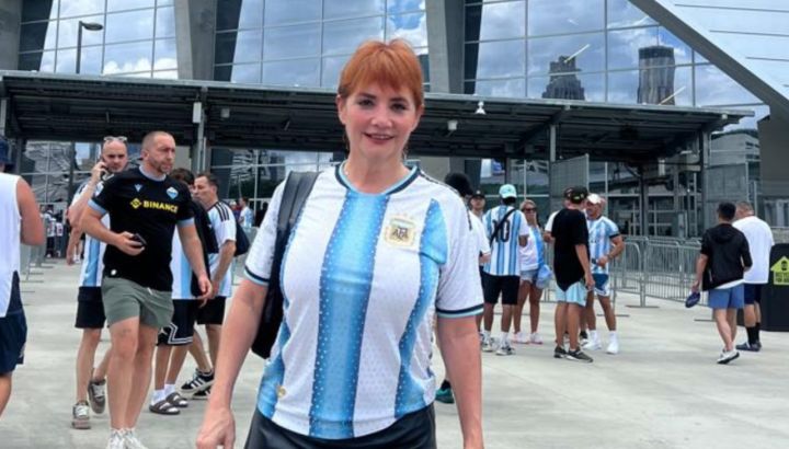 Nancy Pazos en la previa del partido entre Argentina e Inglaterra: euforia y abucheo en pleno móvil de Intrusos