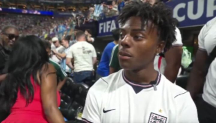 Speed estuvo presente en el partido de la Selección Argentina con una remera de Inglaterra: ¿Qué dijo?