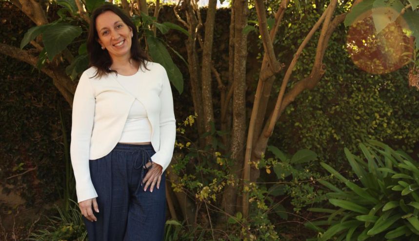 Clr. Macarena Alba: "Busco que cada encuentro sea una pausa para bajar el ruido cotidiano y volver a escucharse"