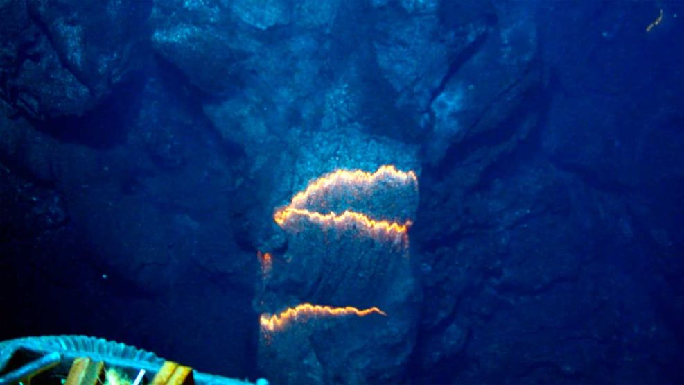 Erupción volcánica submarina 15072026