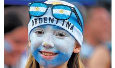 Valores. Hoy Leonel Messi representa para muchos argentinos no solo al mejor futbolista del planeta, sino también un ejemplo de valores sociales importantes, como la perseverancia, la humildad y el liderazgo silencioso.